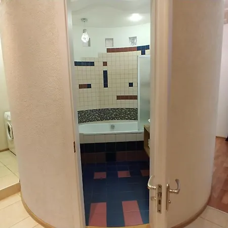 с террасой, крещатик 29, бессарабка Apartment Kyiv